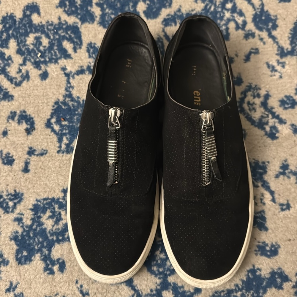 STEVE MADDEN Black Suede Slip-On Loafers Size 9 Women Lightly Used